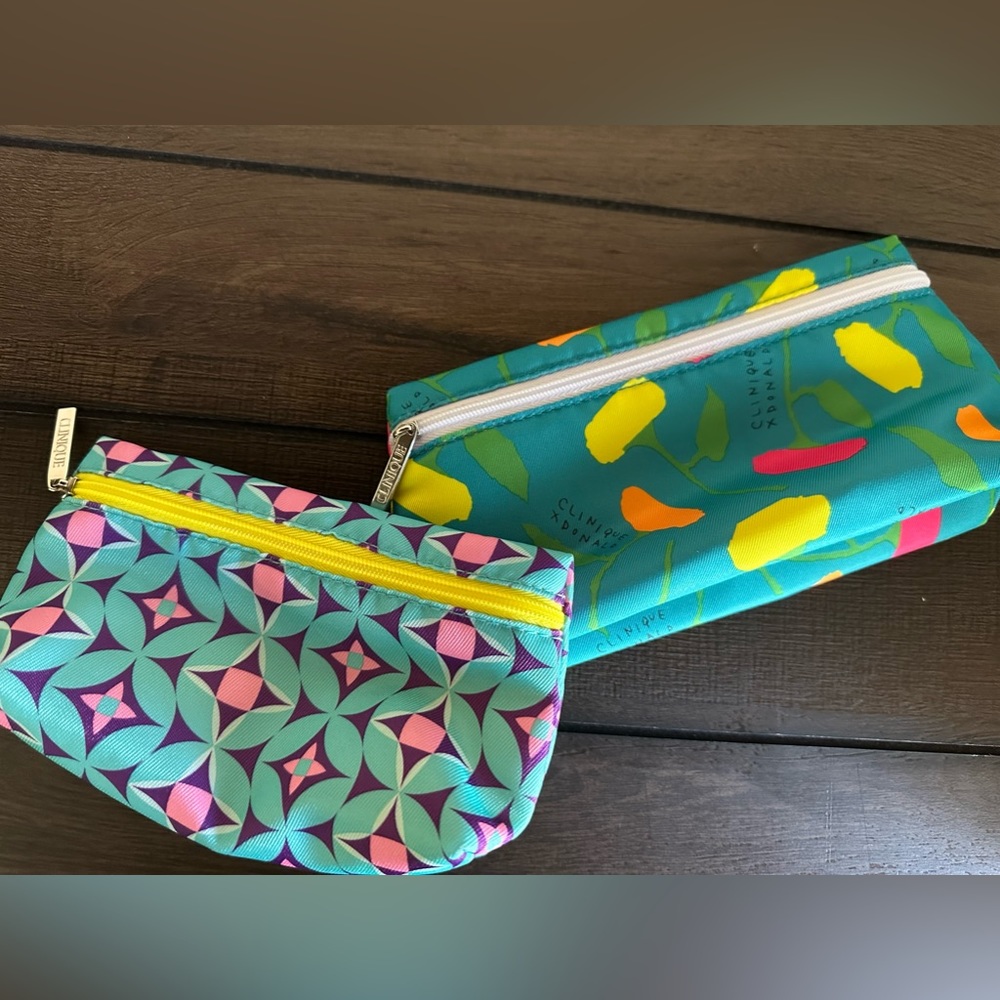 Bundle Clinique makeup bags